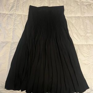 Source Unknown Black Pleated Midi Skirt